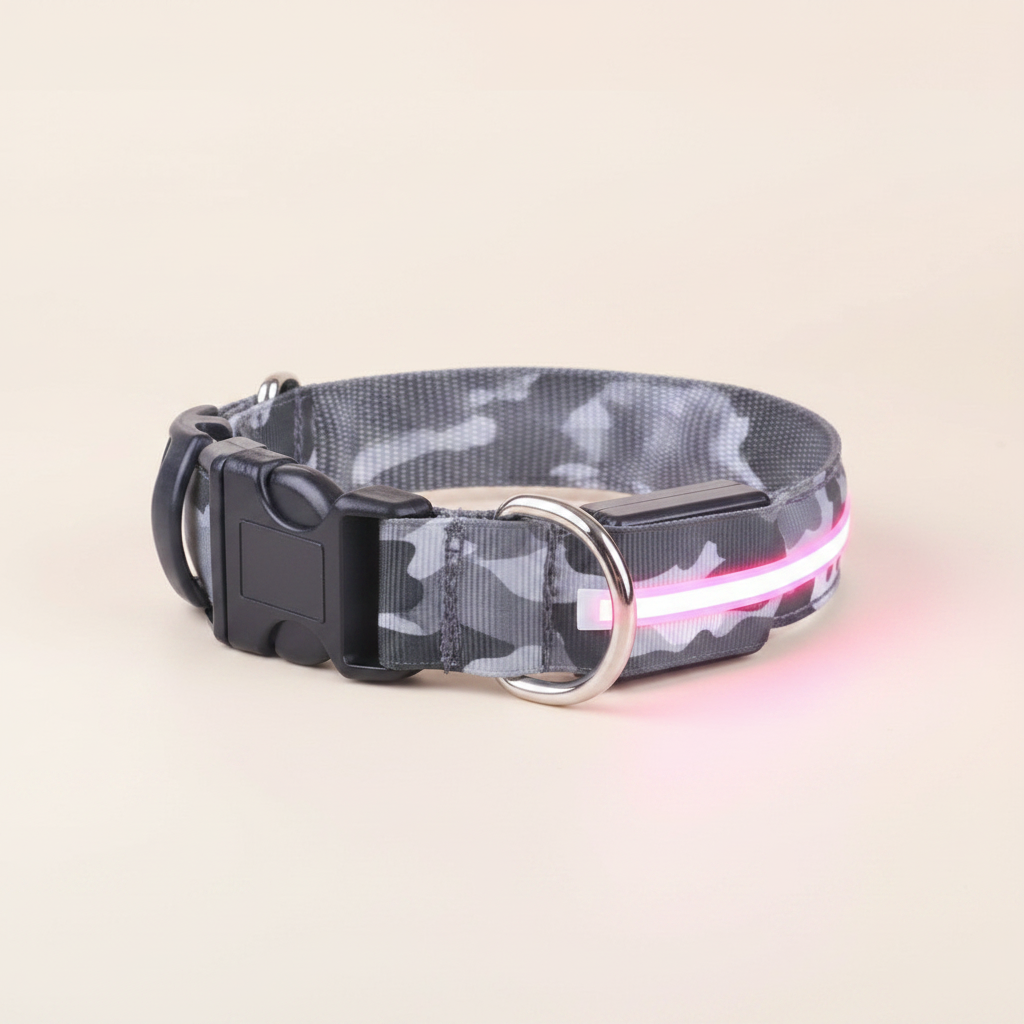 Collier gris fond crème